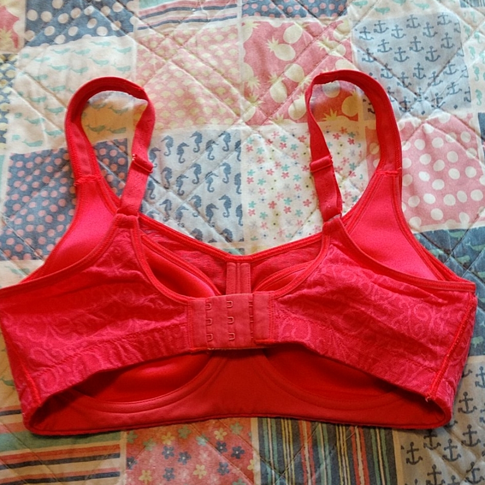 2 Sport's Bra's - Picture 3 of 11
